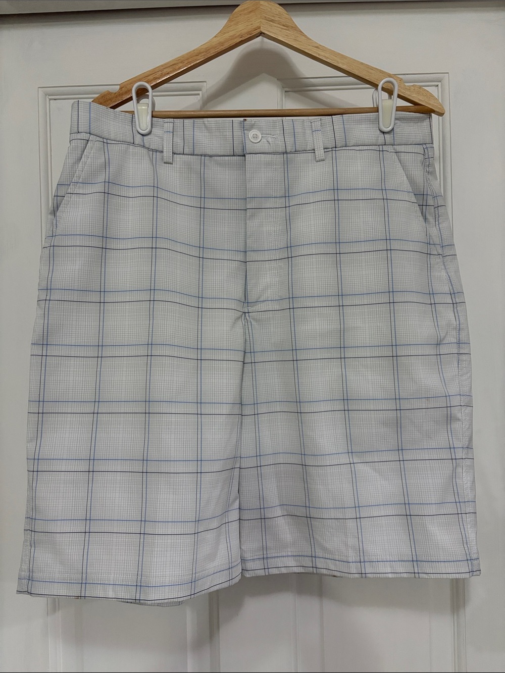 Kirkland Signature Light Gray Plaid Flat-Front Shorts